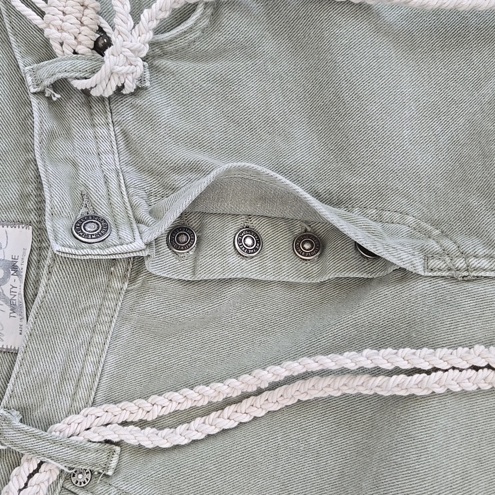 Women's Green Jean Ankle Length Pants Size 29 We The Free Brand With Belt - Picture 9 of 16